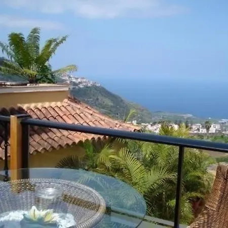 Fuer 2 Personen Und 1 Kind In Icod De Vinos, Teneriffa